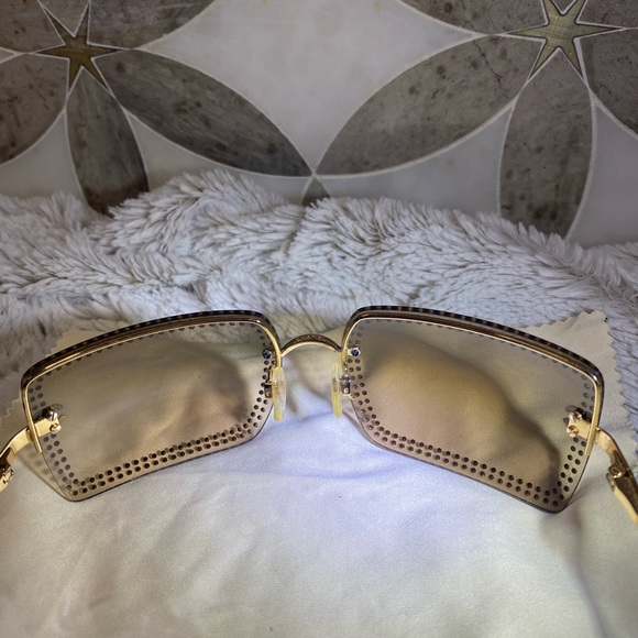 Chanel Vintage Sunglasses-Limited Edition - Picture 9 of 16